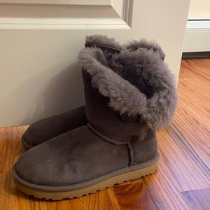 Grey/blue uggs💋